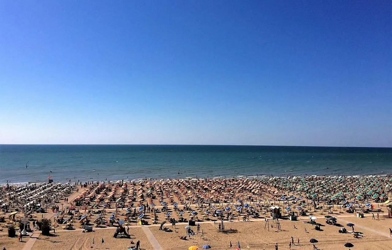 Villa Mughetto Bibione Apartamento